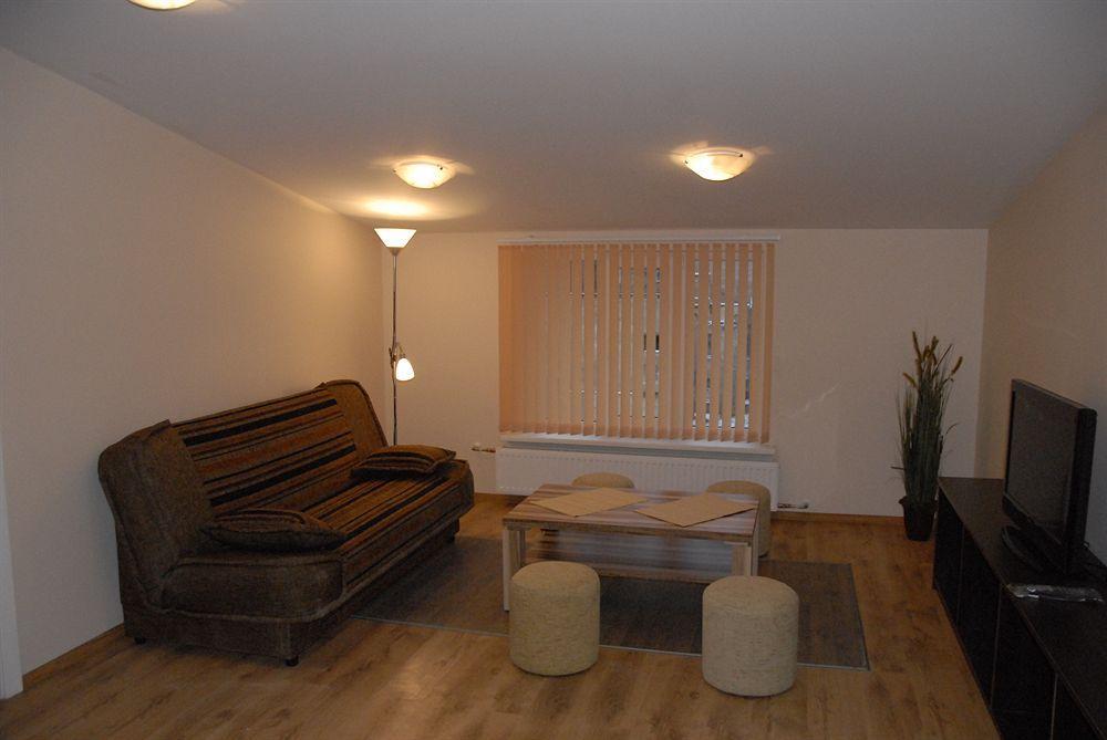 Knights Court Hotell Riga Exteriör bild