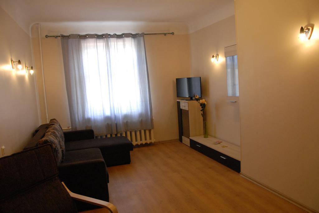 Knights Court Hotell Riga Exteriör bild