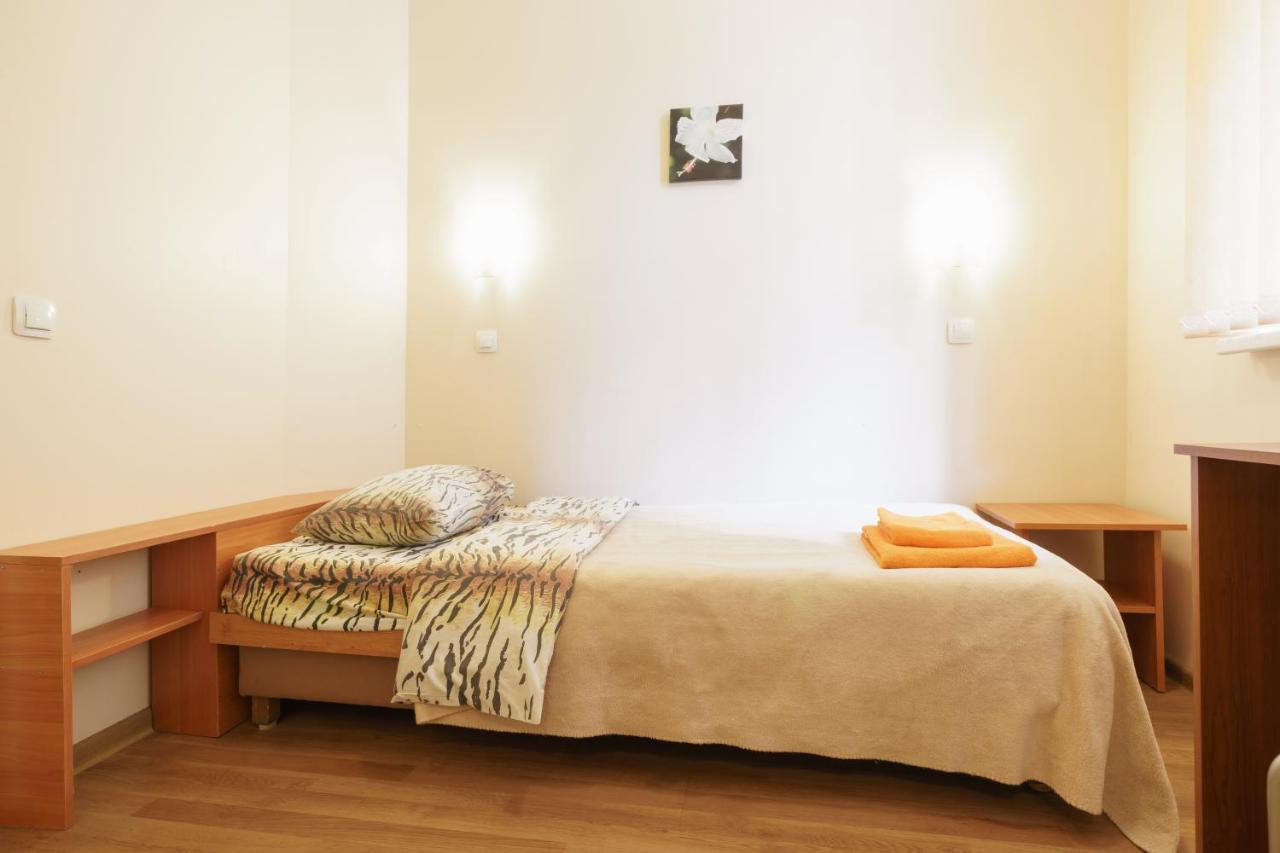 Knights Court Hotell Riga Rum bild