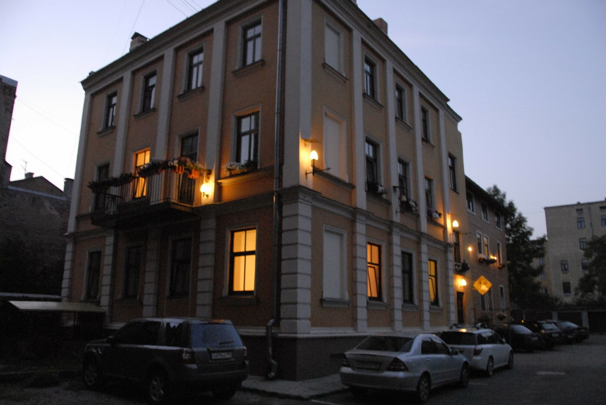 Knights Court Hotell Riga Exteriör bild